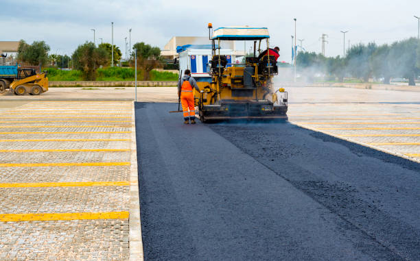 Best Decorative Driveway Pavers  in Center Point, IA