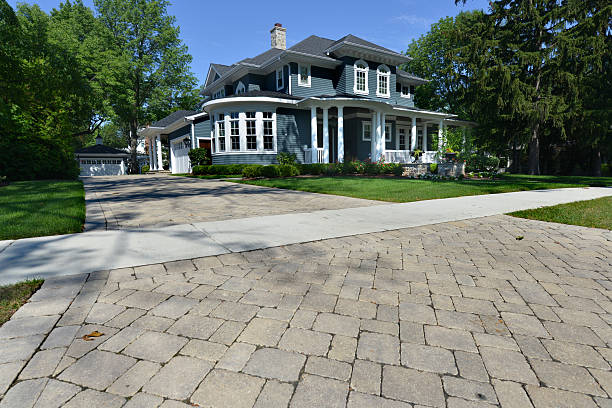 Best Local Driveway Pavers  in Center Point, IA